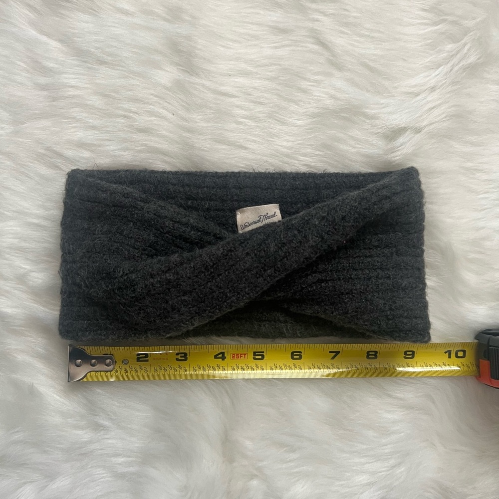 Universal Thread Headband - Picture 2 of 3